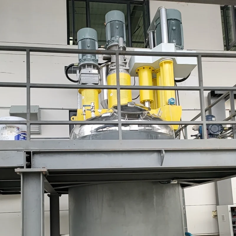 高粘度材料処理用三軸混合機